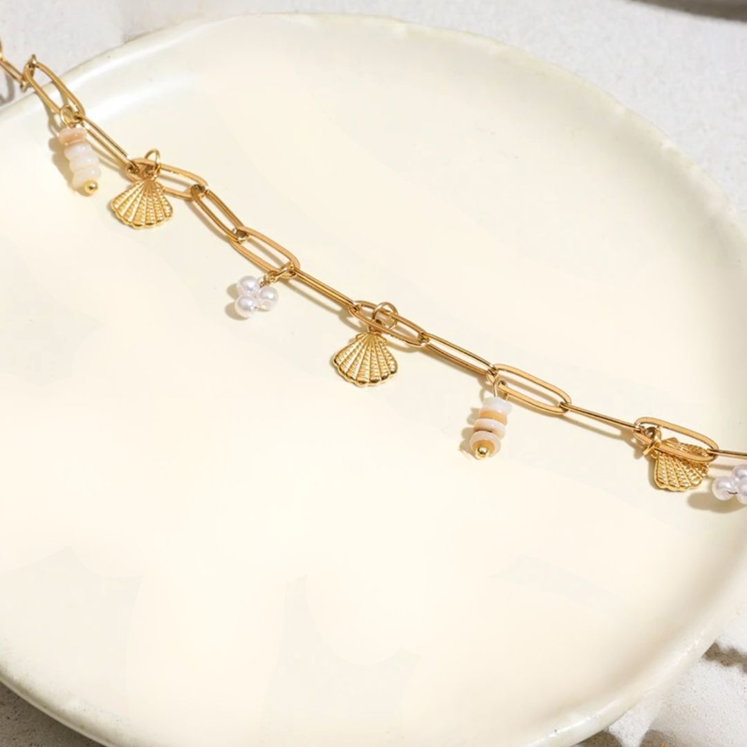 Havana - Gold Shell Charm Necklace