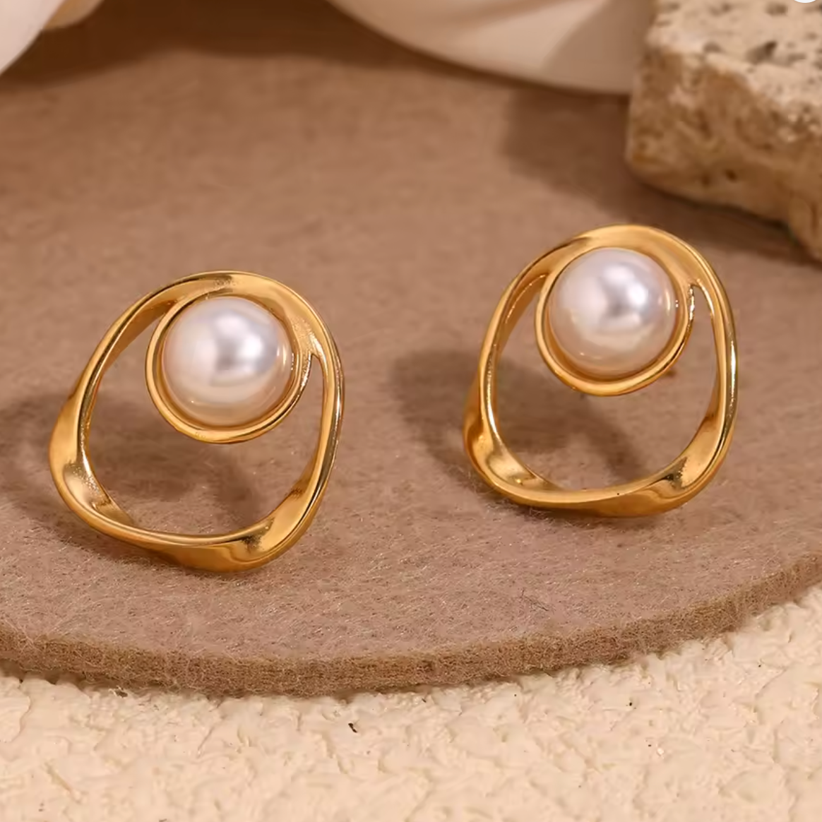 Cove |  Pearl Sculpt Earrings | Waterproof Gold Pearl Earrings