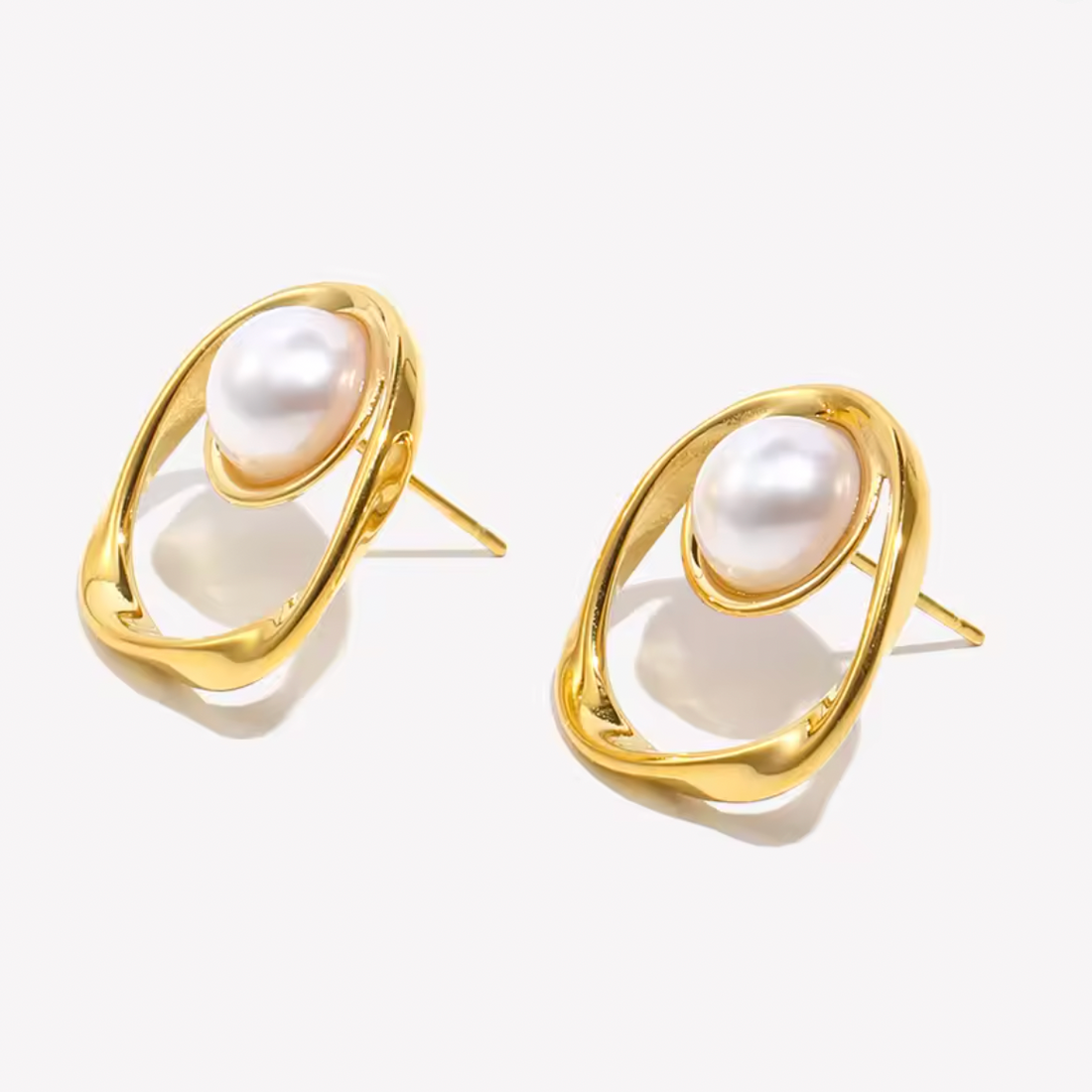 Cove |  Pearl Sculpt Earrings | Waterproof Gold Pearl Earrings