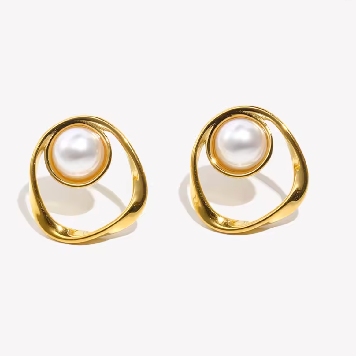 Cove |  Pearl Sculpt Earrings | Waterproof Gold Pearl Earrings
