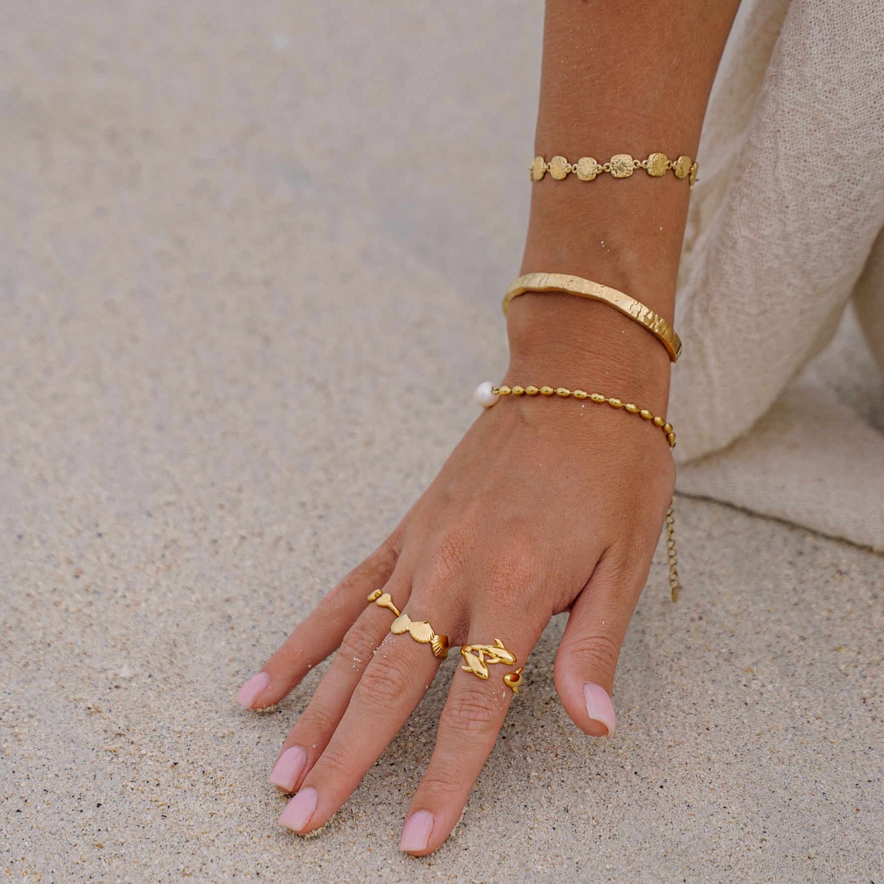 Tara | Stainless Steel 18K Gold Plated Hammered Bead Bracelet