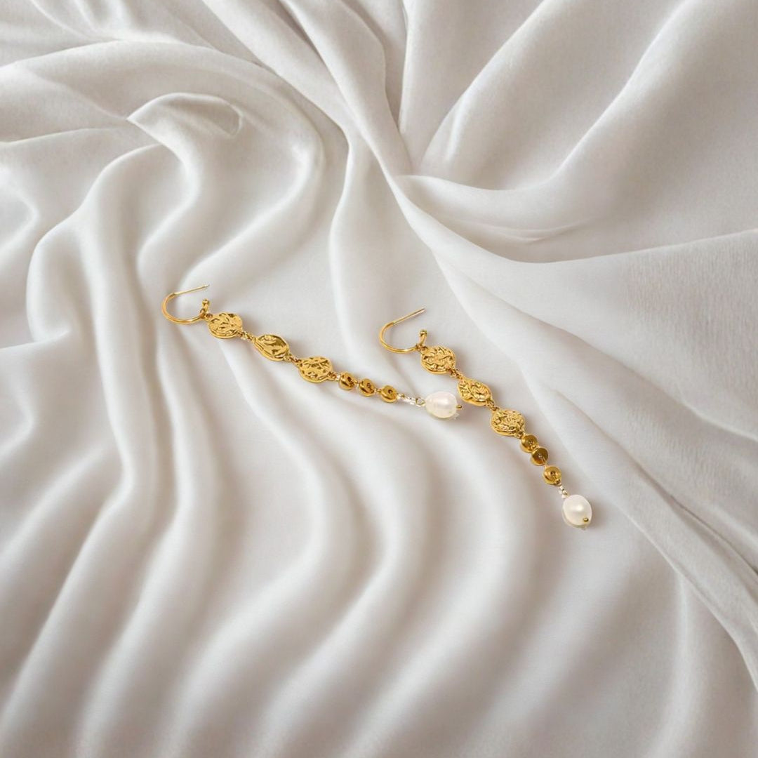 Rivie | Lustre Pearl Drop Earrings